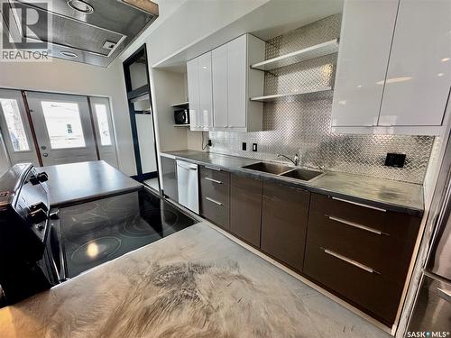 347&353 Maple Avenue, Yorkton, SK - Indoor Photo Showing Kitchen With Double Sink With Upgraded Kitchen