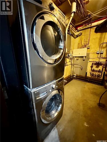 347&353 Maple Avenue, Yorkton, SK - Indoor Photo Showing Laundry Room