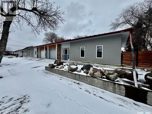 347&353 Maple Avenue, Yorkton, SK - Outdoor