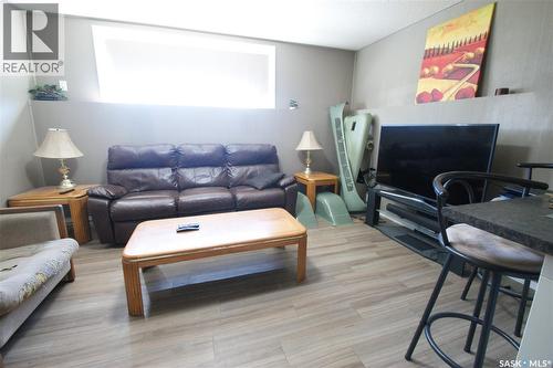 1637 Edward Avenue, Saskatoon, SK - Indoor Photo Showing Living Room