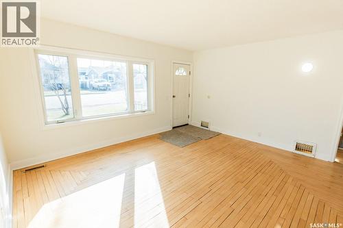 430 Columbia Avenue, Kerrobert, SK - Indoor Photo Showing Other Room