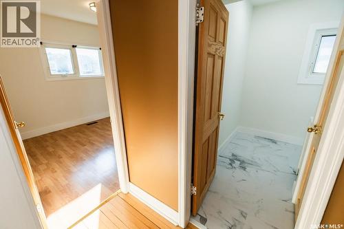 430 Columbia Avenue, Kerrobert, SK - Indoor Photo Showing Other Room