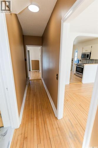 430 Columbia Avenue, Kerrobert, SK - Indoor Photo Showing Other Room