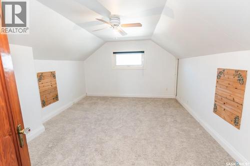 430 Columbia Avenue, Kerrobert, SK - Indoor Photo Showing Other Room