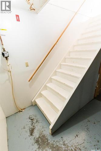 430 Columbia Avenue, Kerrobert, SK - Indoor Photo Showing Other Room