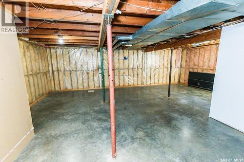 430 Columbia Avenue, Kerrobert, SK - Indoor Photo Showing Basement