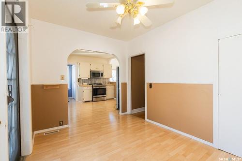 430 Columbia Avenue, Kerrobert, SK - Indoor