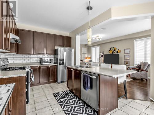 1529 Winville Road, Pickering, ON - Indoor Photo Showing Kitchen With Stainless Steel Kitchen With Double Sink