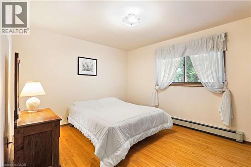 4620 Sideroad 20 N Road, Puslinch, ON - Indoor Photo Showing Bedroom