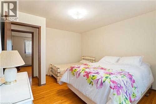 4620 Sideroad 20 N Road, Puslinch, ON - Indoor Photo Showing Bedroom