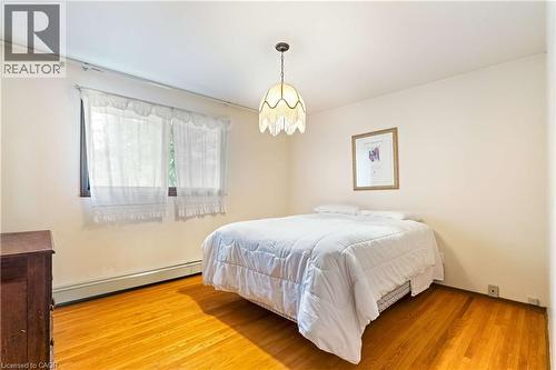 4620 Sideroad 20 N Road, Puslinch, ON - Indoor Photo Showing Bedroom