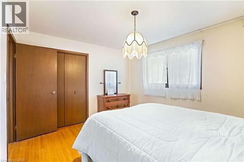 4620 Sideroad 20 N Road, Puslinch, ON - Indoor Photo Showing Bedroom