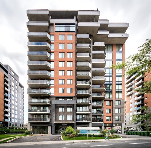Front of Structure - 307-1800 Boul. Angrignon, Montréal (Lasalle), QC - Outdoor With Balcony With Facade