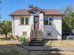 8 Camden Ave View Royal, BC V8Z 1P5