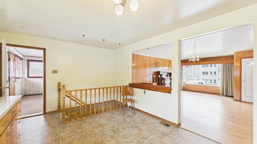 513 Hurry Avenue, Cranbrook, BC - Indoor Photo Showing Other Room