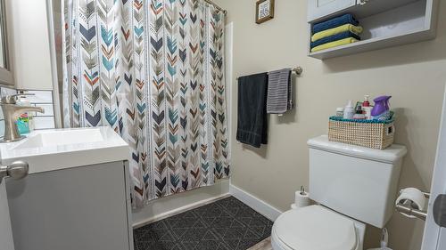 359 Banks Street, Kimberley, BC - Indoor Photo Showing Bathroom