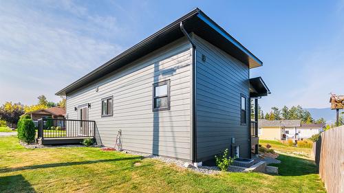 9-405 Canyon Street, Creston, BC - Outdoor With Deck Patio Veranda With Exterior