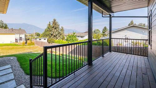 9-405 Canyon Street, Creston, BC - Outdoor With Deck Patio Veranda With Exterior