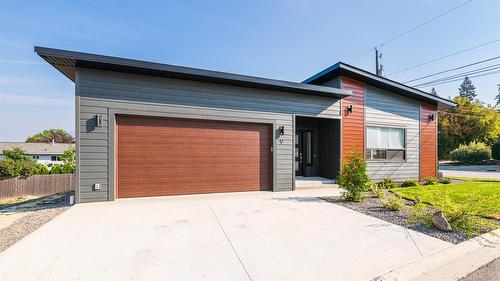 9-405 Canyon Street, Creston, BC - Outdoor