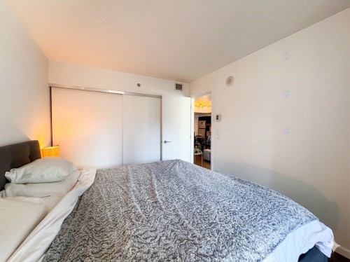 Master Bedroom - 1102-350 Boul. De Maisonneuve O., Montréal (Ville-Marie), QC - Indoor Photo Showing Bedroom
