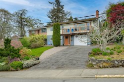 857 Rockheights Ave  Esquimalt, BC V9A 6J5