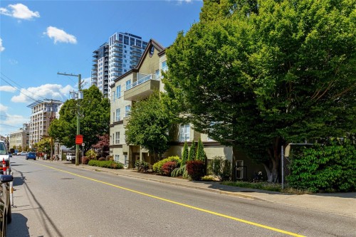 102-832 Fisgard St  Victoria, BC V8W 1S1