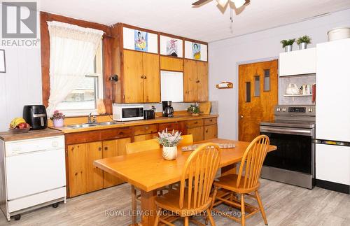 19 Spring Street S, Mapleton, ON - Indoor