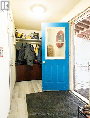 19 Spring Street S, Mapleton, ON - Indoor