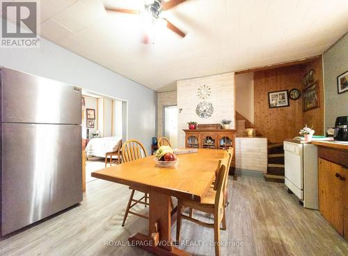 19 Spring Street S, Mapleton, ON - Indoor Photo Showing Dining Room