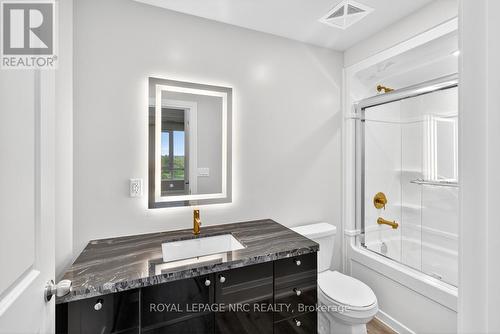 Up32 - 50 Herrick Avenue, St. Catharines (Oakdale), ON - Indoor Photo Showing Bathroom