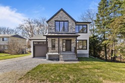 857 Ch. des Patriotes Otterburn Park, QC J3H 1Z9