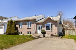 467 Rue A.-Gibeault Gatineau (Gatineau), QC J8R 2S2