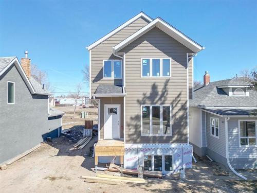 809 15th Street  Brandon, MB R7A 4W9