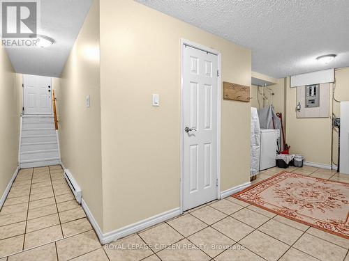 148 Milestone Crescent, Aurora, ON - Indoor Photo Showing Other Room