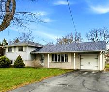 8 FENWOOD CRESCENT Belleville (Belleville Ward), ON K8N 4Z7