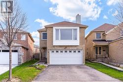 18 NATURE COURT Brampton, ON L6S 5T8