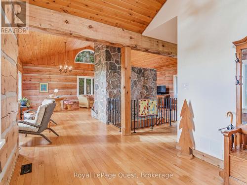 160 14 Concession W, Tiny, ON - Indoor Photo Showing Other Room
