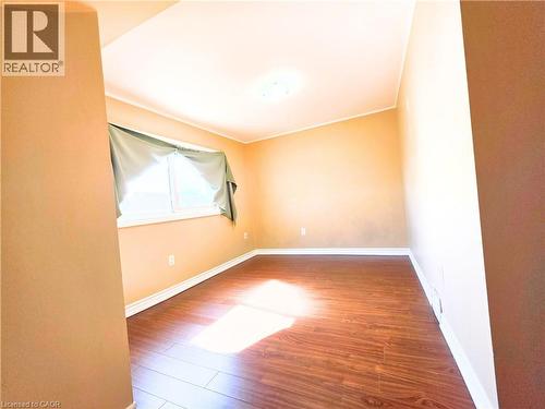 214 Fairfield Avenue, Hamilton, ON - Indoor Photo Showing Other Room