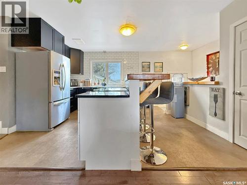 1415 Ashley Drive, Swift Current, SK - Indoor Photo Showing Kitchen With Stainless Steel Kitchen
