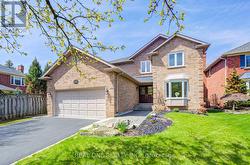 1237 WOODVIEW DRIVE Oakville, ON L6M 2M5
