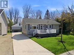 30 SAUBLE RIVER ROAD Lambton Shores (Grand Bend), ON N0M 1T0