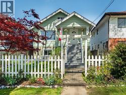 2281 E 7TH AVENUE  Vancouver, BC V5N 1S8