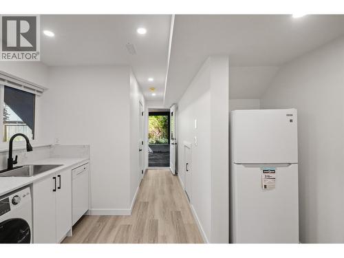 1344 Prairie Avenue, Port Coquitlam, BC - Indoor Photo Showing Other Room