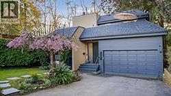 2221 BOWSER AVENUE  North Vancouver, BC V7P 2Z1