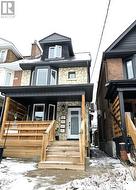UPPER - 1399 LANSDOWNE AVENUE Toronto, ON M6H 3Z9