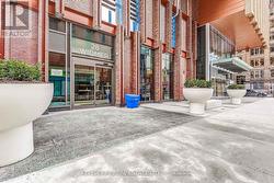 LPH - 25 - 28 WIDMER STREET Toronto, ON M5V 0T2