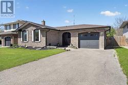 13 CASCADE COURT St. Catharines, ON L2P 1T5