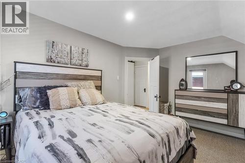 129 Ahrens Street W, Kitchener, ON - Indoor Photo Showing Bedroom