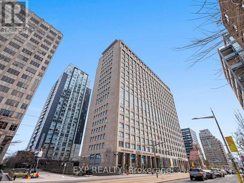 624 - 111 ST CLAIR AVENUE W  Toronto, ON M4V 1N5
