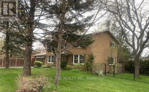 1585 Crombie Road, Mississauga, ON - Outdoor